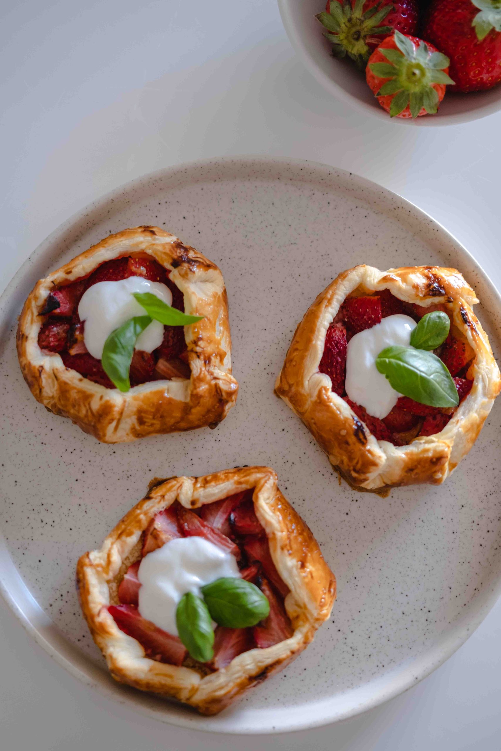 Tartelettes fraises & basilic
